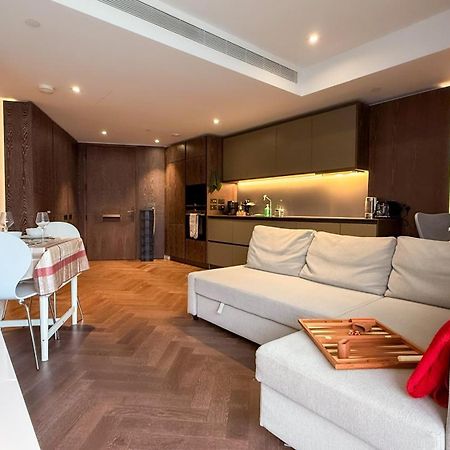 Luxury Apartment Steps From Battersea Power St And Close To Victoria & Chelsea Лондон Екстериор снимка
